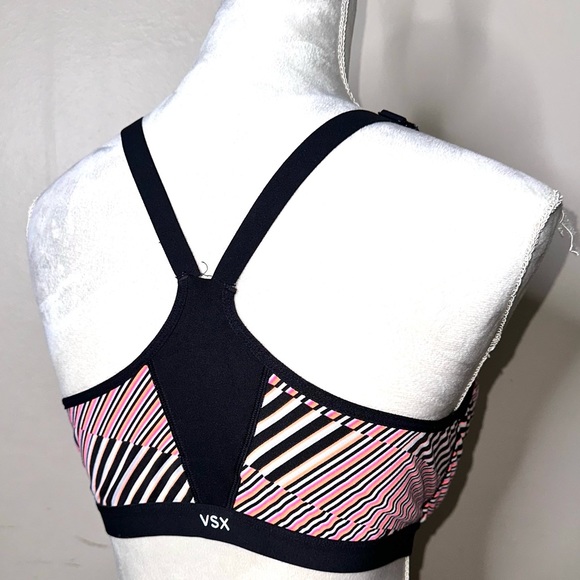 Victoria Secret Sports Bra Size 38C - 6347 - Picture 3 of 5